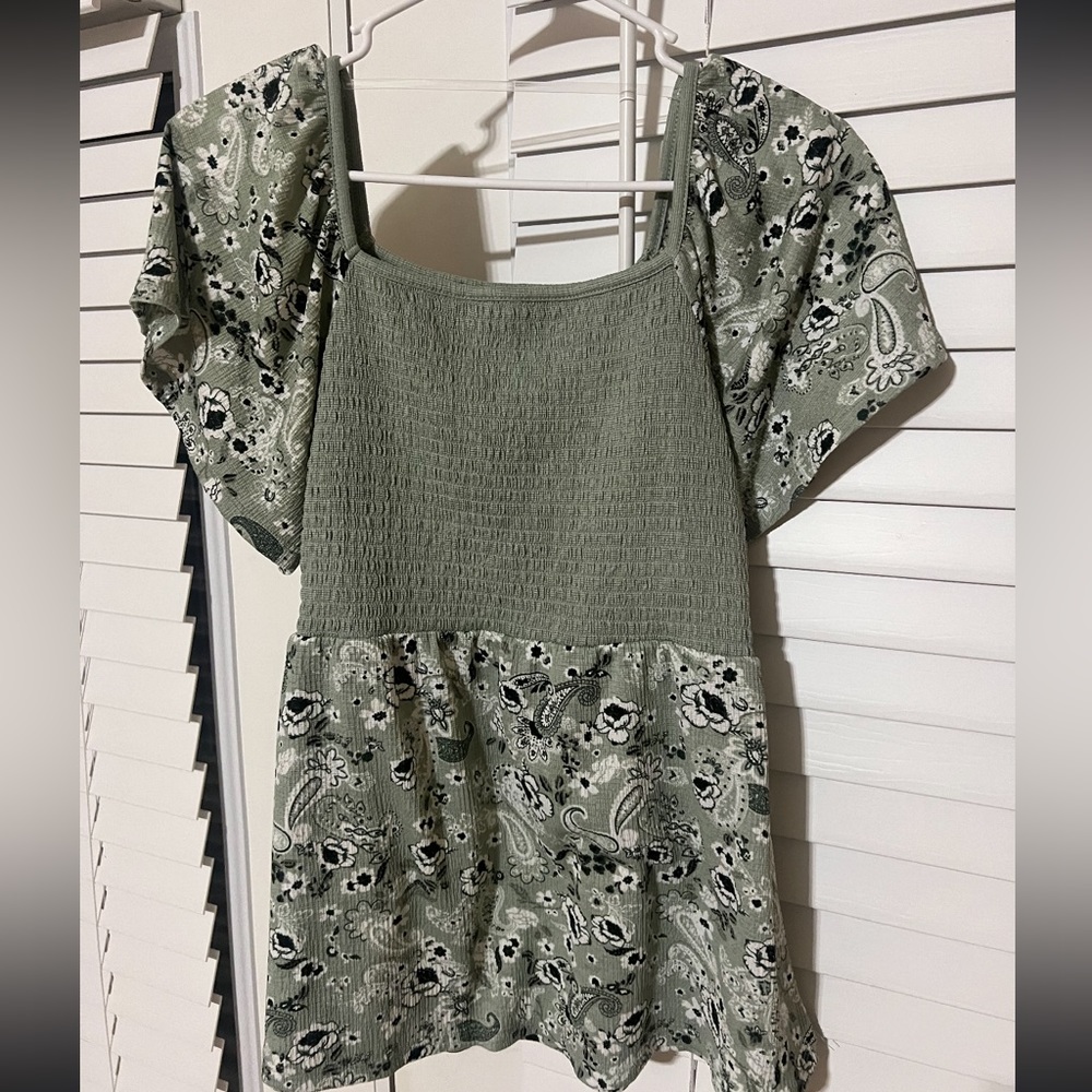 Women’s size medium